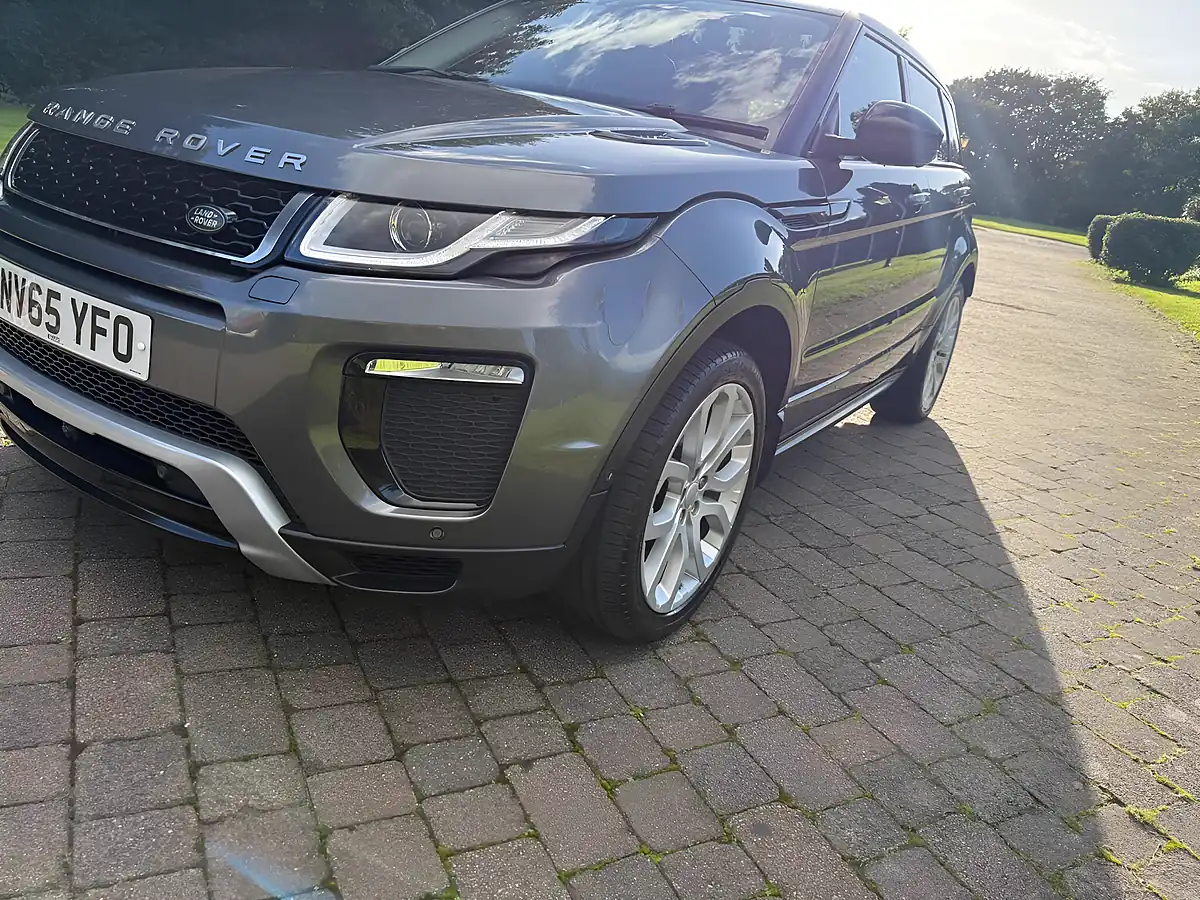 Used 2015 Land Rover Range Rover Evoque Hse Dynamic Grey - Interior and Exterior details 10