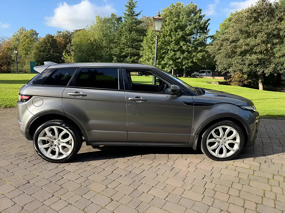 Used 2015 Land Rover Range Rover Evoque Hse Dynamic Grey - Interior and Exterior details 2
