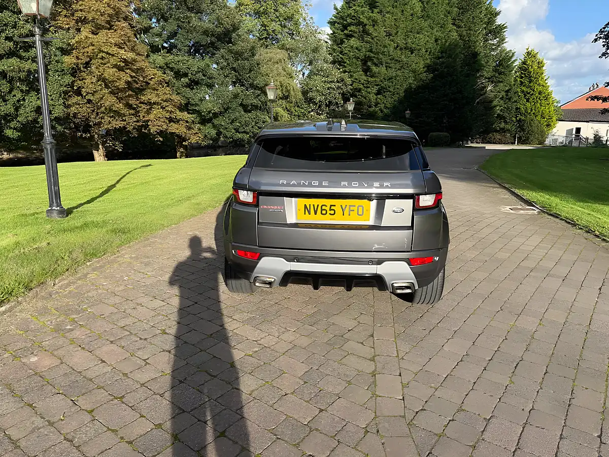 Used 2015 Land Rover Range Rover Evoque Hse Dynamic Grey - Interior and Exterior details 4