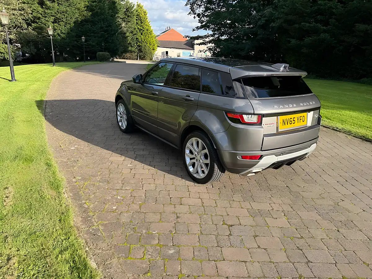 Used 2015 Land Rover Range Rover Evoque Hse Dynamic Grey - Interior and Exterior details 5