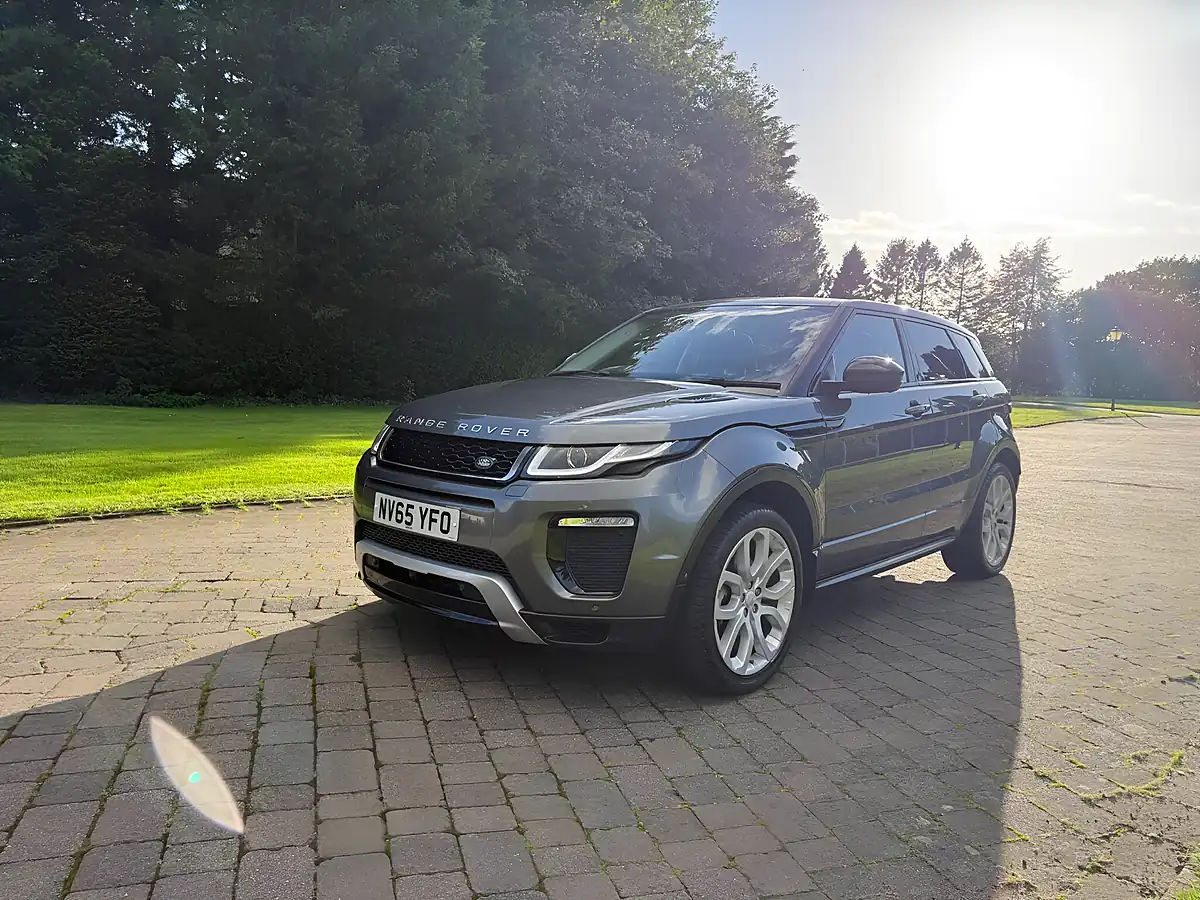 Used 2015 Land Rover Range Rover Evoque Hse Dynamic Grey - Interior and Exterior details 7
