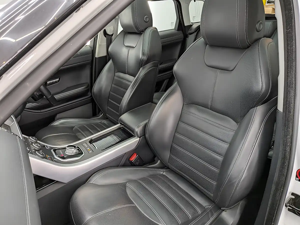 Used 2015 Land Rover Range Rover Evoque Hse Dynamic Lux Fuji White - Interior and Exterior details 14