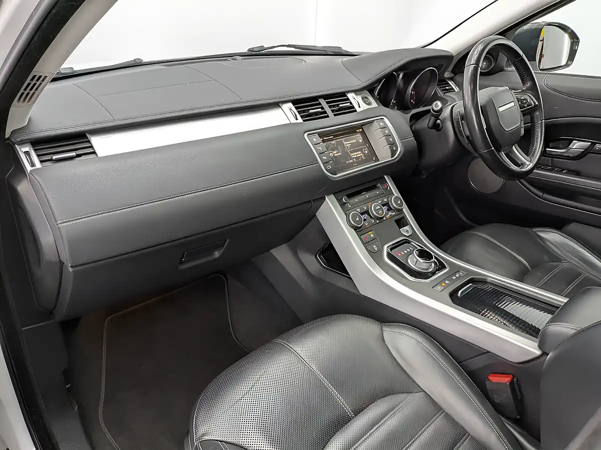 Used 2015 Land Rover Range Rover Evoque Hse Dynamic Lux Fuji White - Interior and Exterior details 16