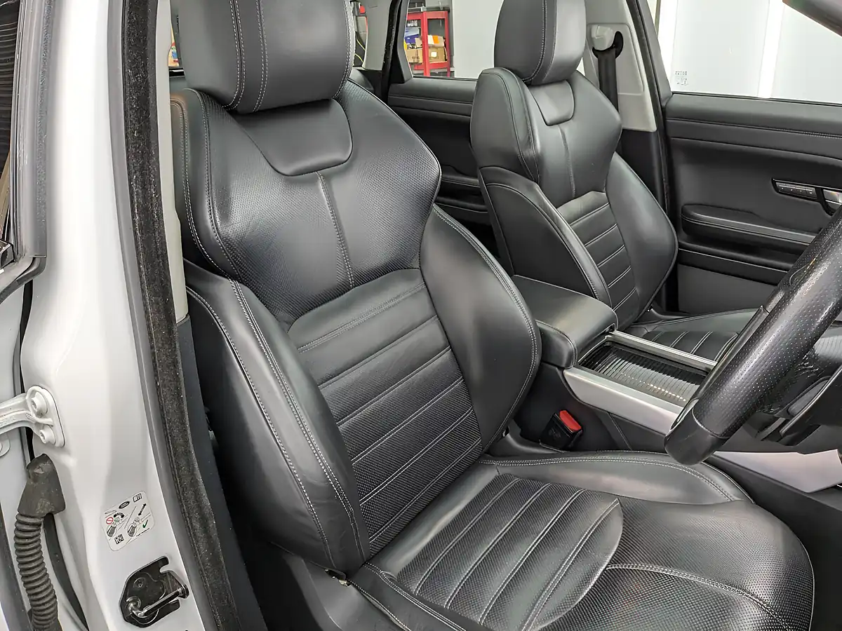 Used 2015 Land Rover Range Rover Evoque Hse Dynamic Lux Fuji White - Interior and Exterior details 20