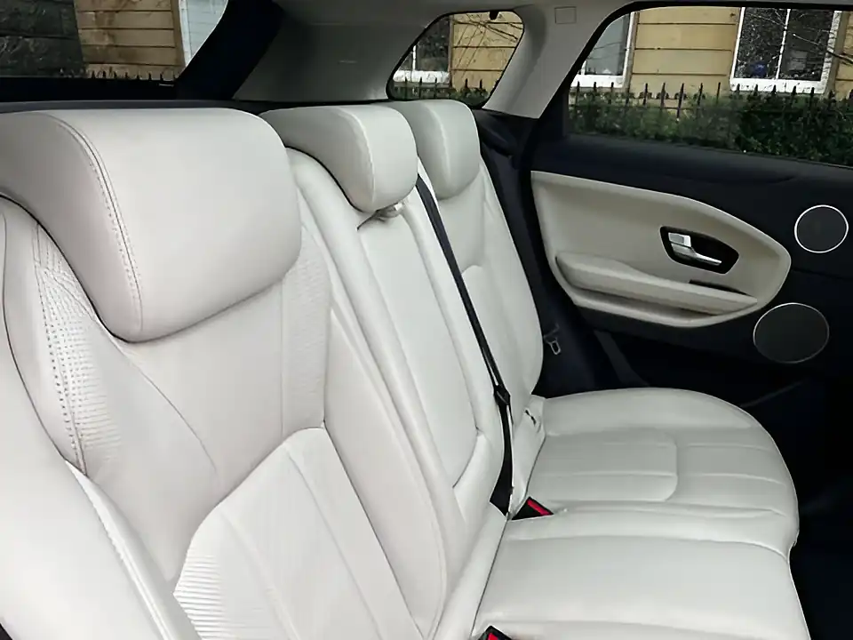 Used 2015 Land Rover Range Rover Evoque Hse Dynamic Luxury Grey - Interior and Exterior details 17