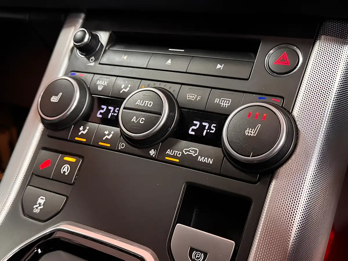 Used 2015 Land Rover Range Rover Evoque Hse Dynamic White - Interior and Exterior details 12