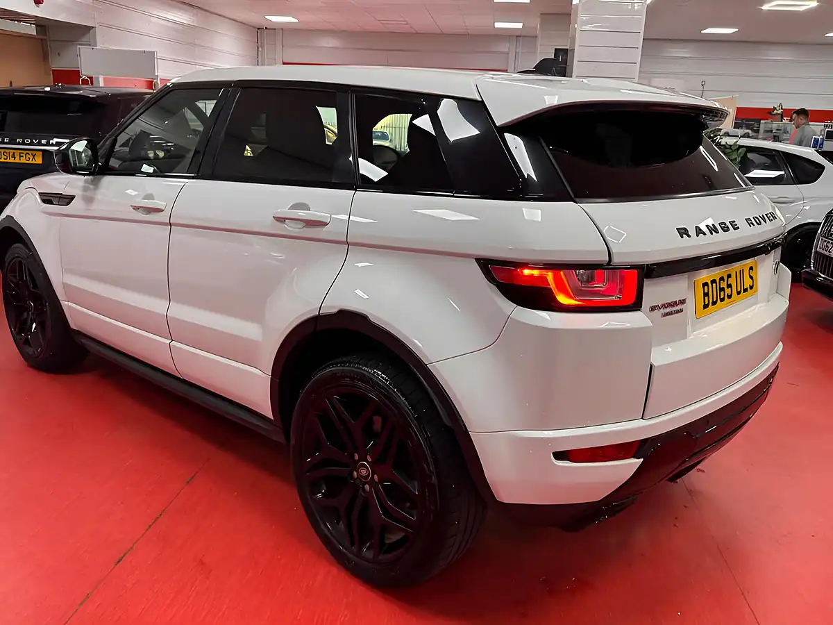 Used 2015 Land Rover Range Rover Evoque Hse Dynamic White - Interior and Exterior details 7