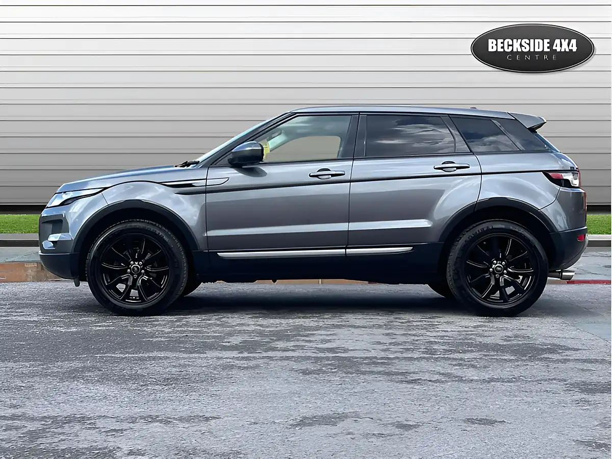 Used 2015 Land Rover Range Rover Evoque Pure Corris Grey - Interior and Exterior details 6