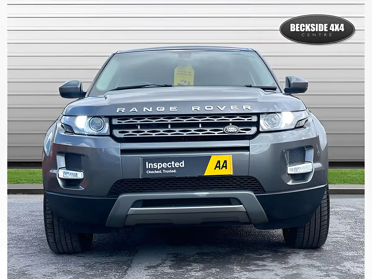 Used 2015 Land Rover Range Rover Evoque Pure Corris Grey - Interior and Exterior details 8