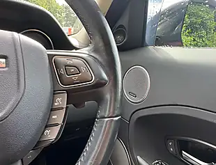 Used 2015 Land Rover Range Rover Evoque Pure Firenze Red - Interior and Exterior details 17