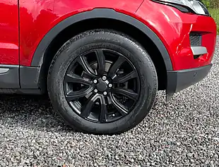 Used 2015 Land Rover Range Rover Evoque Pure Firenze Red - Interior and Exterior details 8