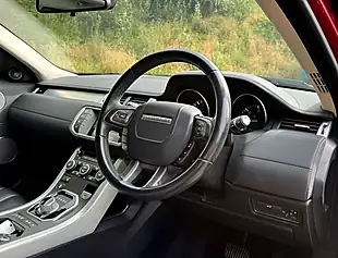 Used 2015 Land Rover Range Rover Evoque Pure Firenze Red - Interior and Exterior details 9