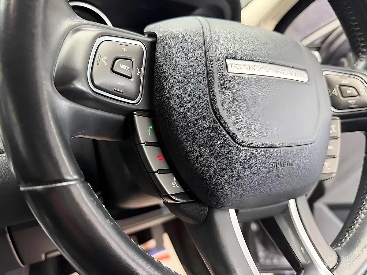 Used 2015 Land Rover Range Rover Evoque Pure Grey - Interior and Exterior details 16