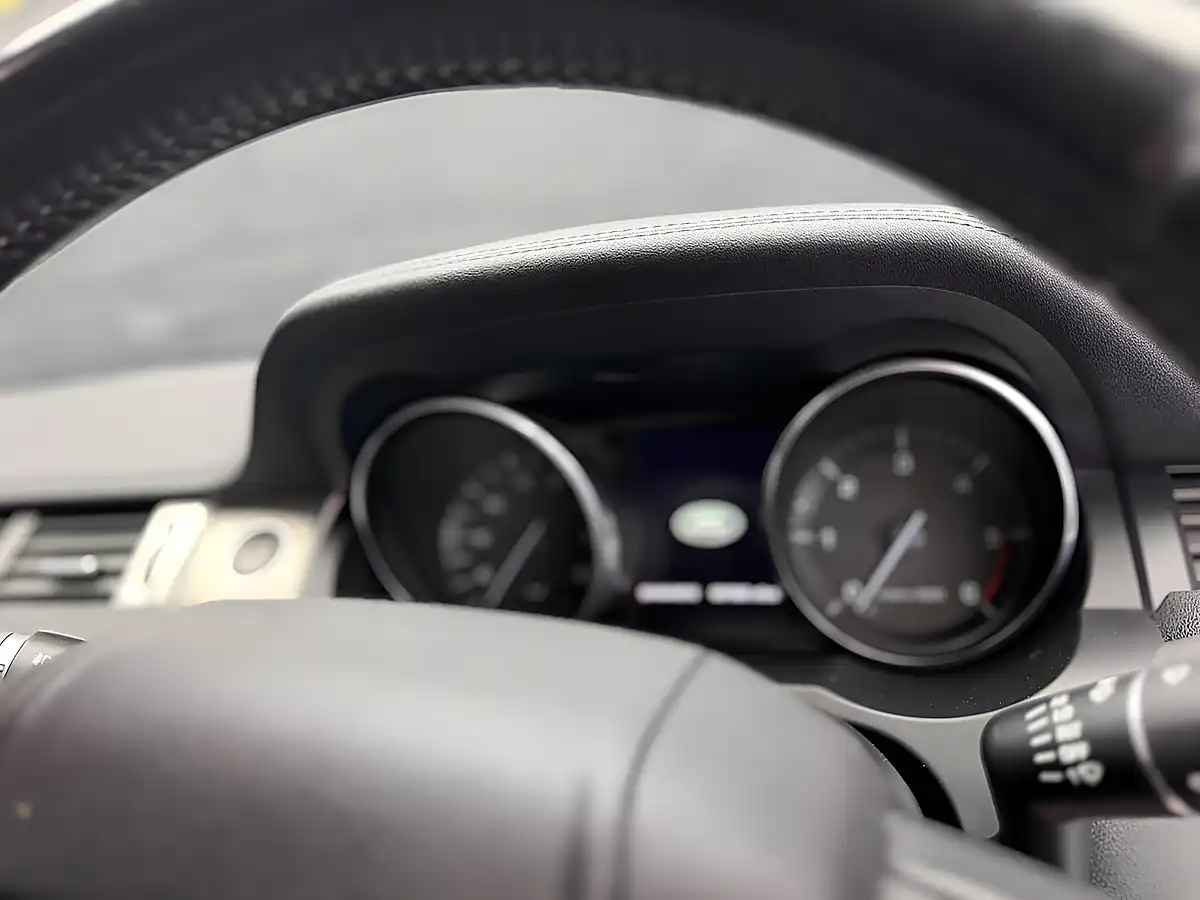 Used 2015 Land Rover Range Rover Evoque Pure Grey - Interior and Exterior details 17