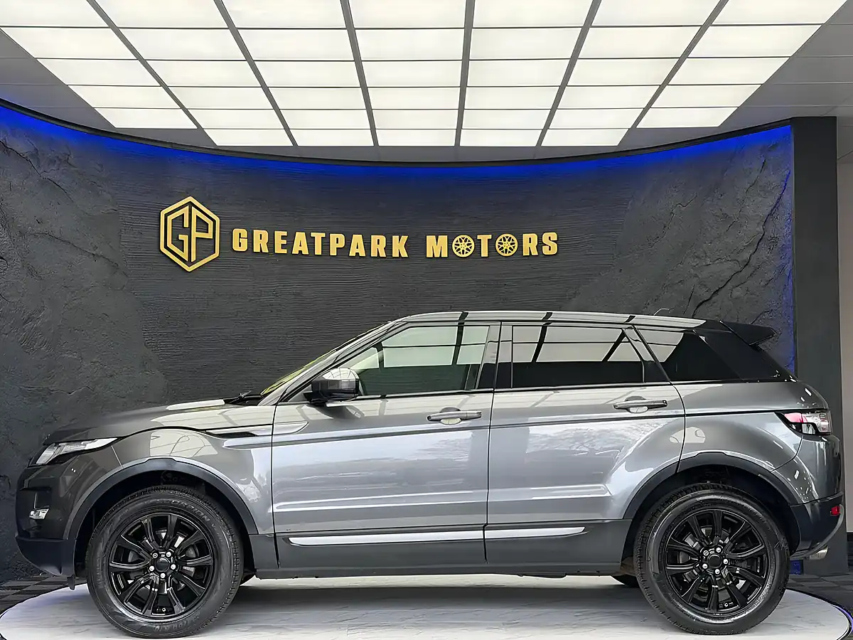 Used 2015 Land Rover Range Rover Evoque Pure Grey - Interior and Exterior details 8