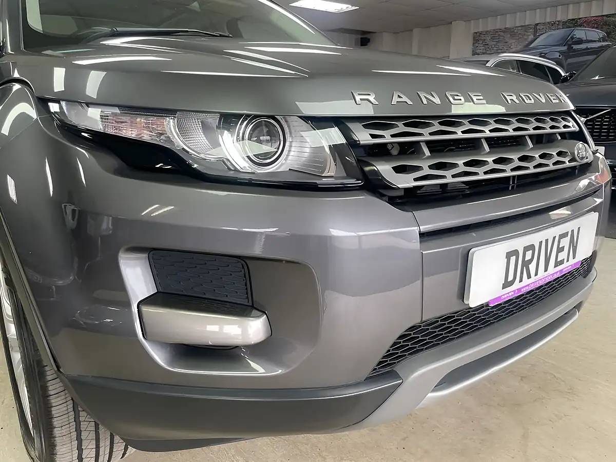 Used 2015 Land Rover Range Rover Evoque Pure Grey - Interior and Exterior details 5