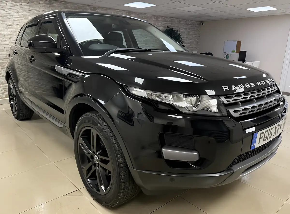 Used 2015 Land Rover Range Rover Evoque Pure Tech Black - Front View