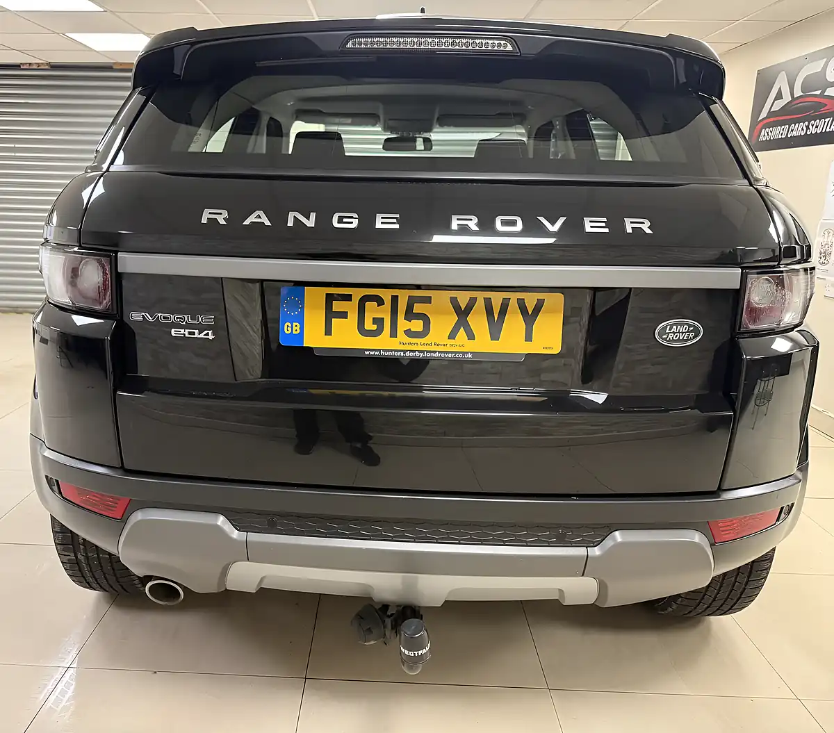 Used 2015 Land Rover Range Rover Evoque Pure Tech Black - Interior and Exterior details 6