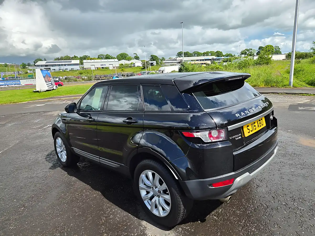 Used 2015 Land Rover Range Rover Evoque Pure Tech Black - Interior and Exterior details 10