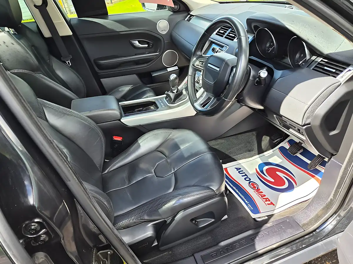 Used 2015 Land Rover Range Rover Evoque Pure Tech Black - Interior and Exterior details 17