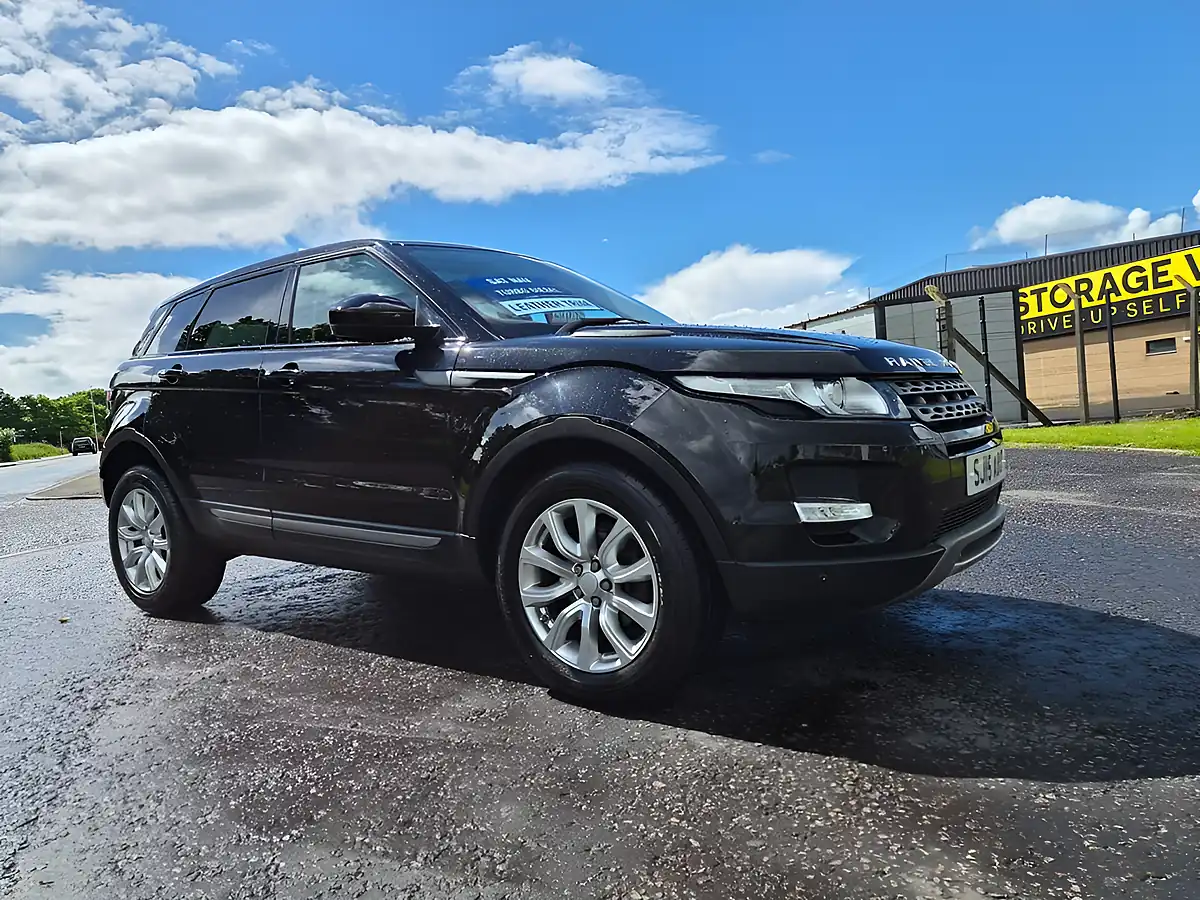Used 2015 Land Rover Range Rover Evoque Pure Tech Black - Interior and Exterior details 3