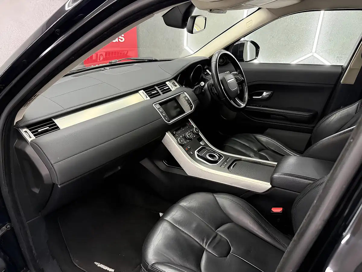 Used 2015 Land Rover Range Rover Evoque Pure Tech Black - Interior and Exterior details 14