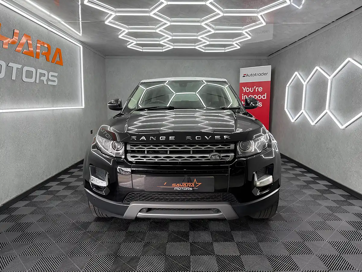 Used 2015 Land Rover Range Rover Evoque Pure Tech Black - Interior and Exterior details 3