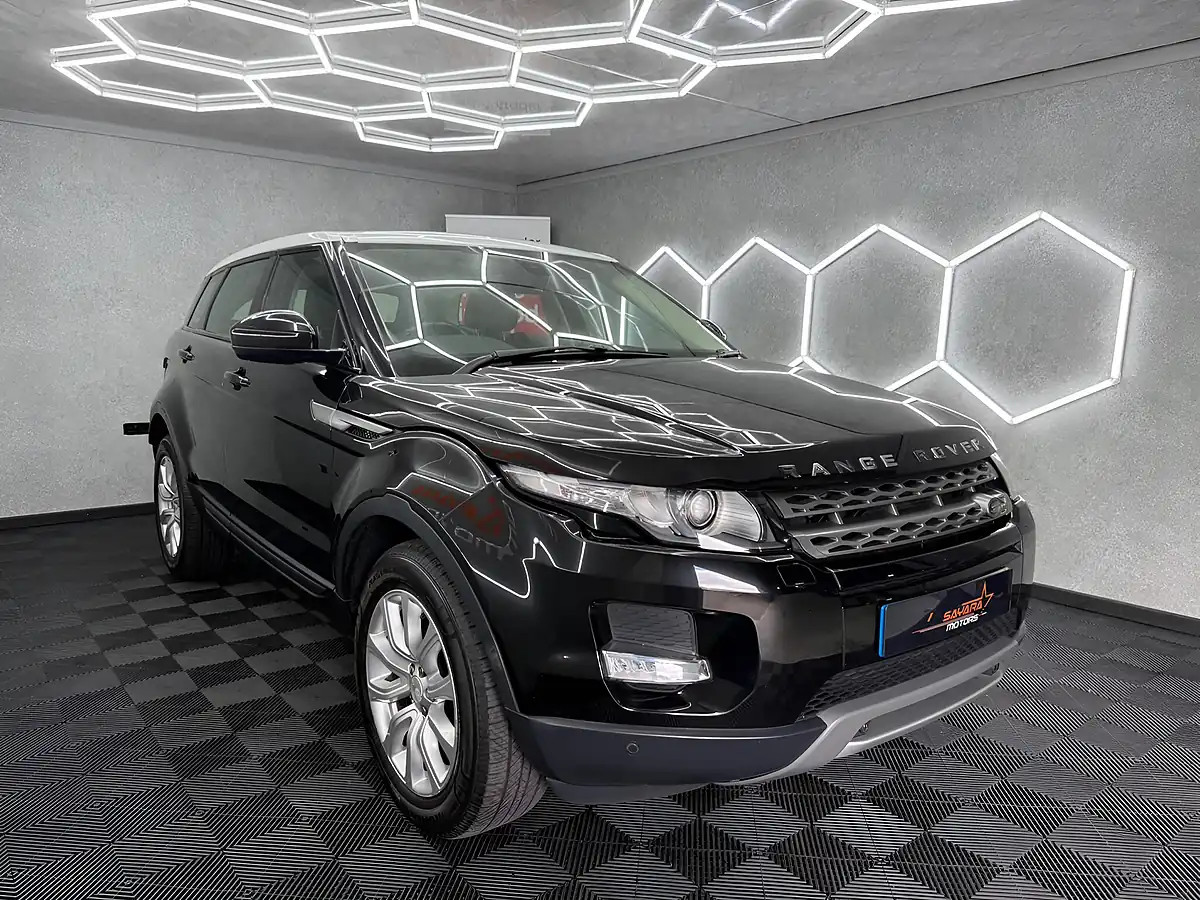 Used 2015 Land Rover Range Rover Evoque Pure Tech Black - Interior and Exterior details 4