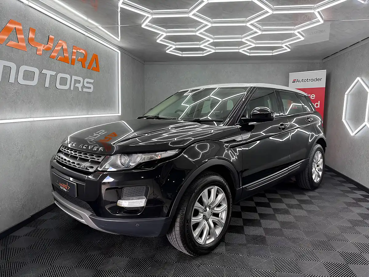 Used 2015 Land Rover Range Rover Evoque Pure Tech Black - Interior and Exterior details 8
