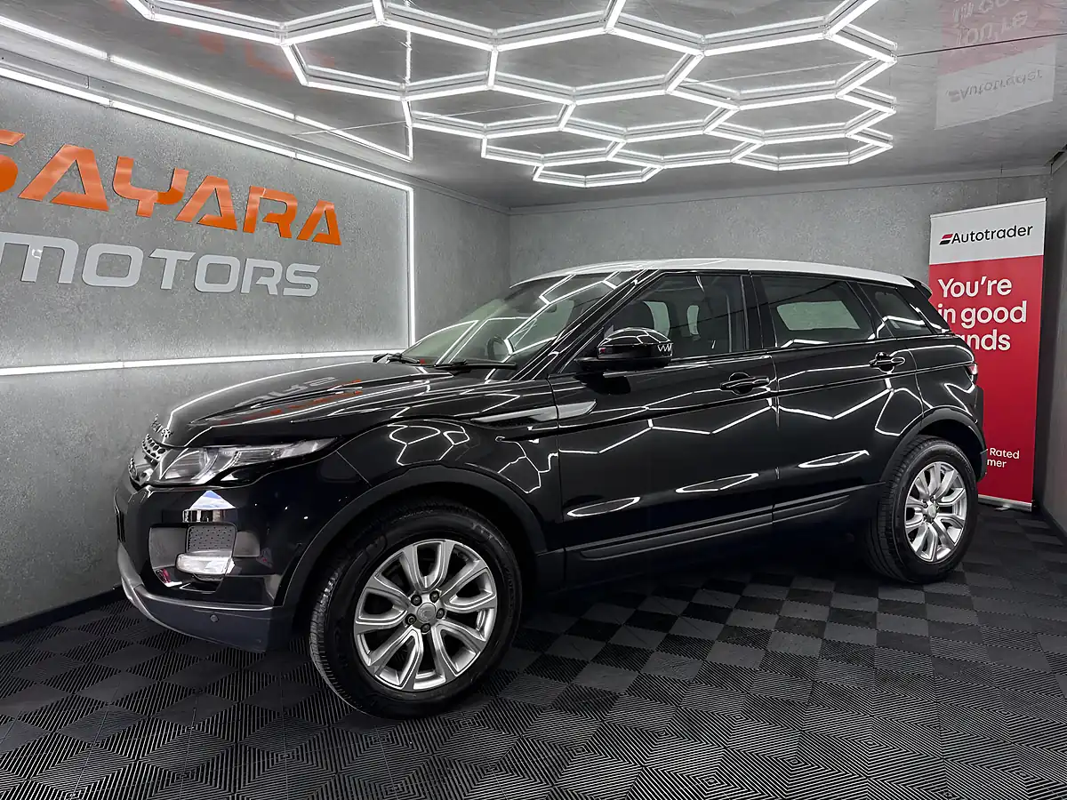 Used 2015 Land Rover Range Rover Evoque Pure Tech Black - Interior and Exterior details 9