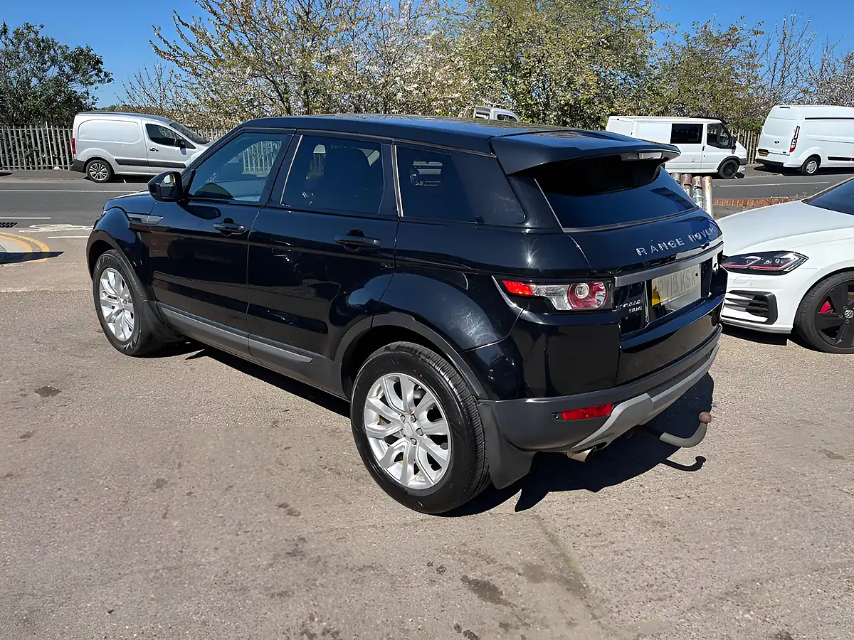 Used 2015 Land Rover Range Rover Evoque Pure Tech Black - Interior and Exterior details 11