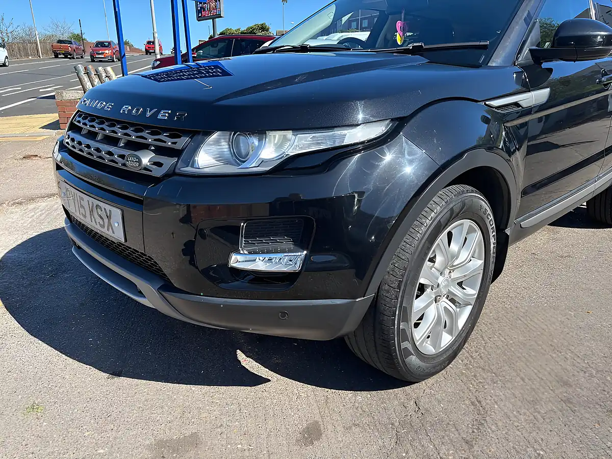 Used 2015 Land Rover Range Rover Evoque Pure Tech Black - Interior and Exterior details 3