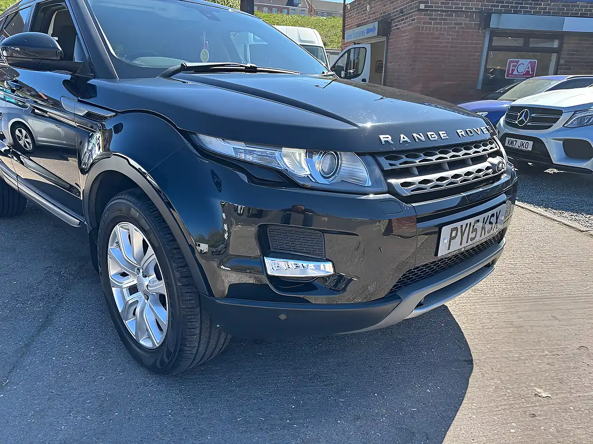 Used 2015 Land Rover Range Rover Evoque Pure Tech Black - Interior and Exterior details 4