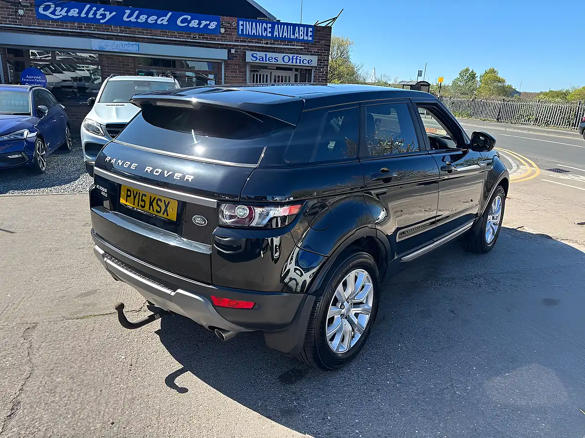 Used 2015 Land Rover Range Rover Evoque Pure Tech Black - Interior and Exterior details 9