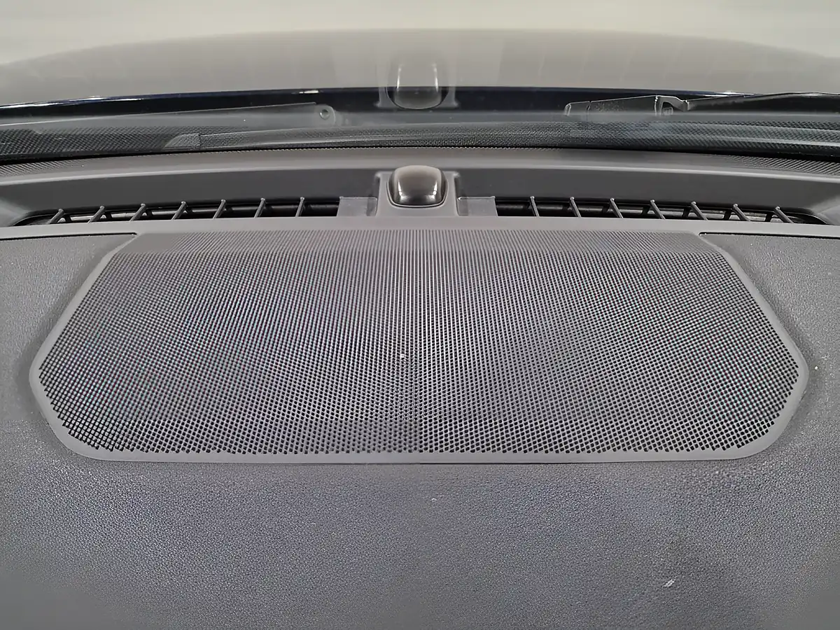 Used 2015 Land Rover Range Rover Evoque Pure Tech Blue - Interior and Exterior details 19