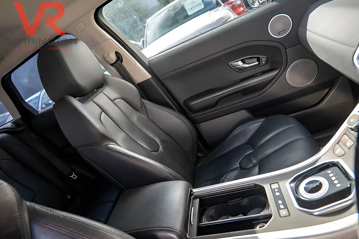 Used 2015 Land Rover Range Rover Evoque Pure Tech Blue - Interior and Exterior details 16