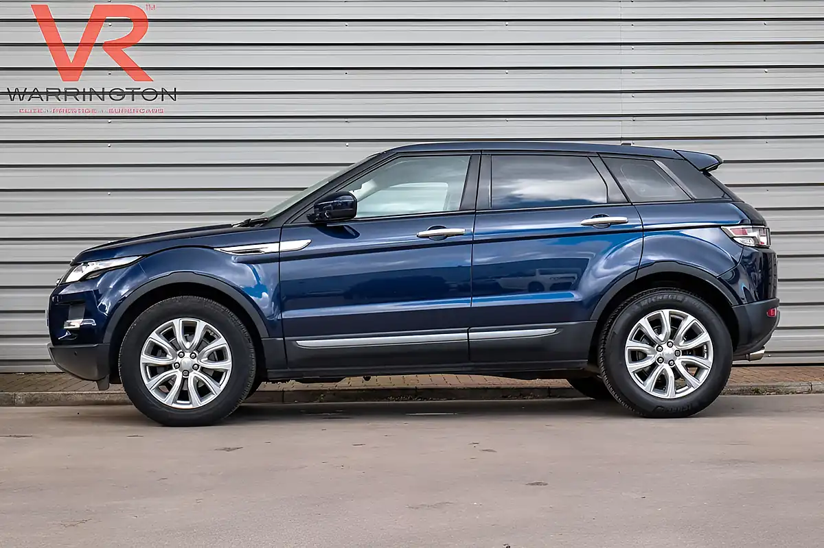 Used 2015 Land Rover Range Rover Evoque Pure Tech Blue - Interior and Exterior details 8