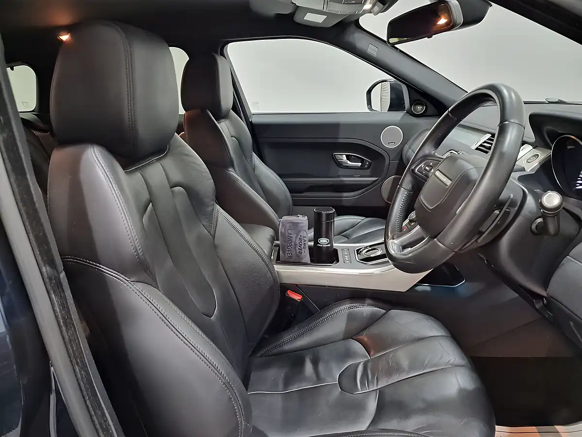 Used 2015 Land Rover Range Rover Evoque Pure Tech Blue - Interior and Exterior details 10
