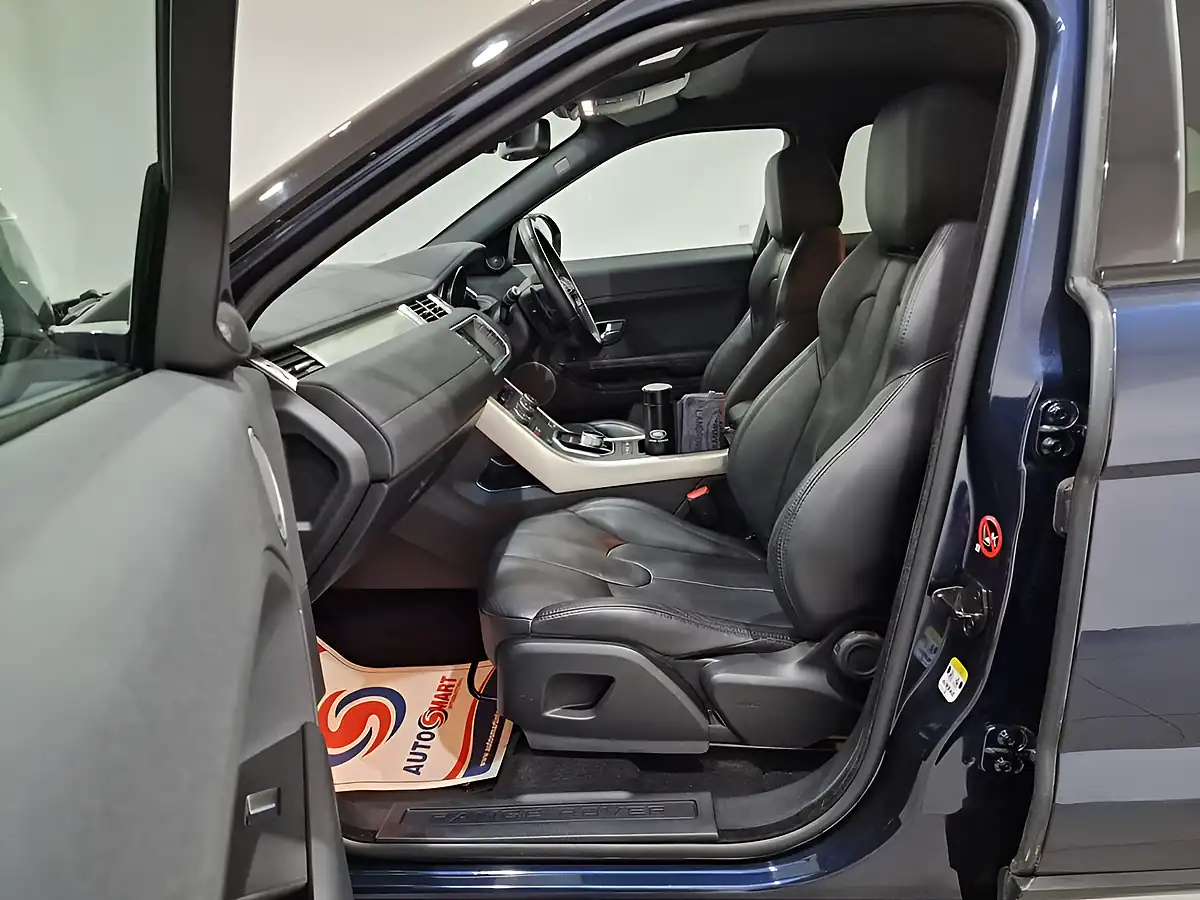 Used 2015 Land Rover Range Rover Evoque Pure Tech Blue - Interior and Exterior details 15