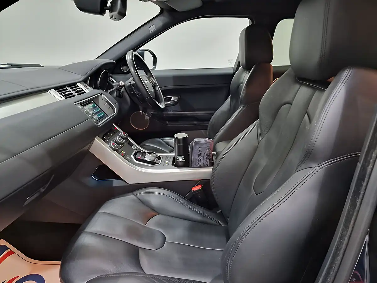 Used 2015 Land Rover Range Rover Evoque Pure Tech Blue - Interior and Exterior details 16