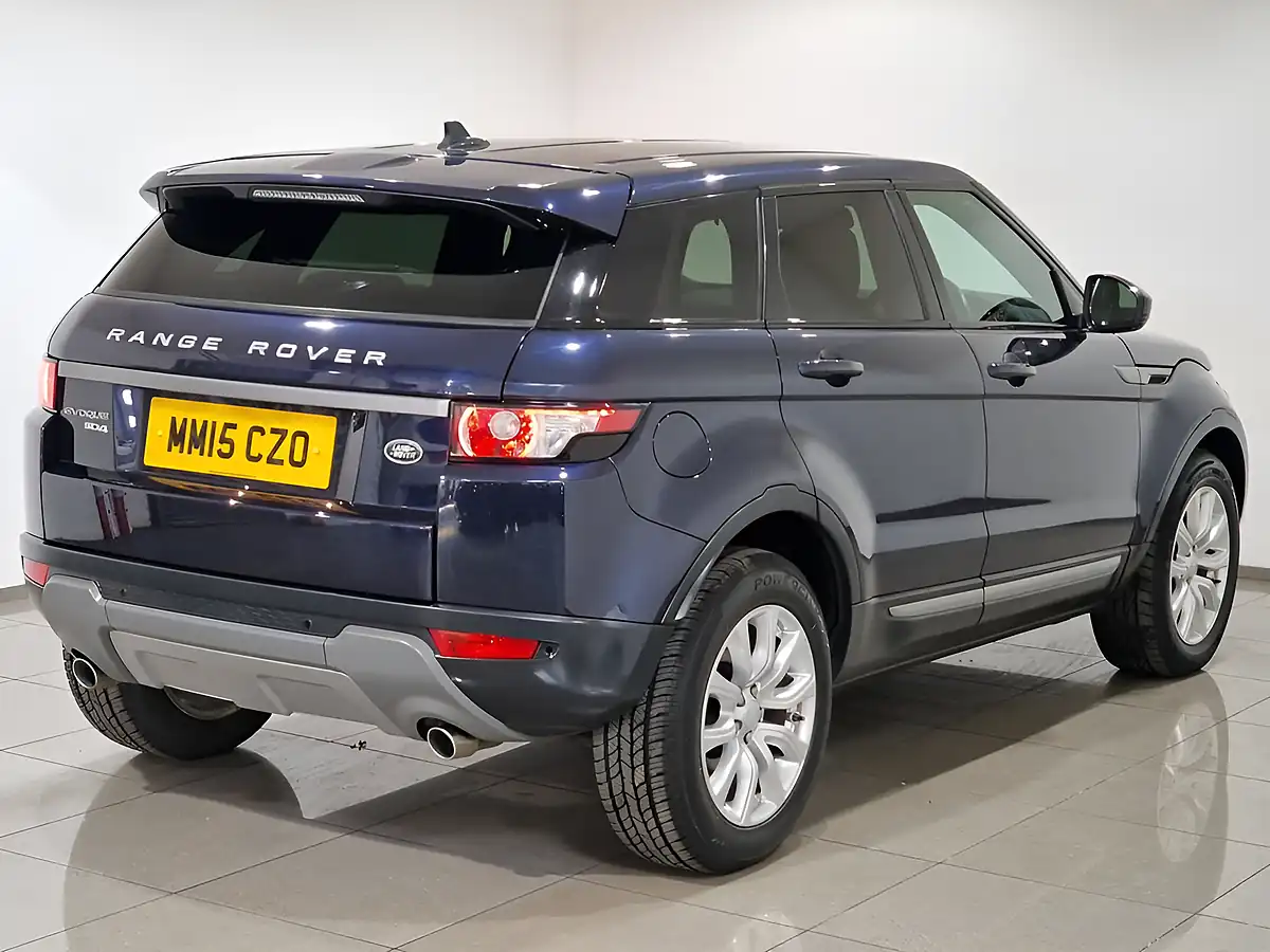 Used 2015 Land Rover Range Rover Evoque Pure Tech Blue - Interior and Exterior details 6