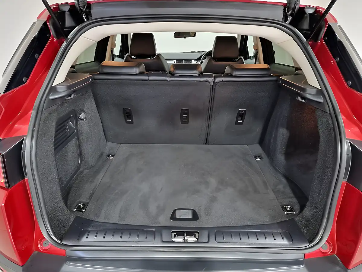 Used 2015 Land Rover Range Rover Evoque Pure Tech Firenze Red - Interior and Exterior details 18
