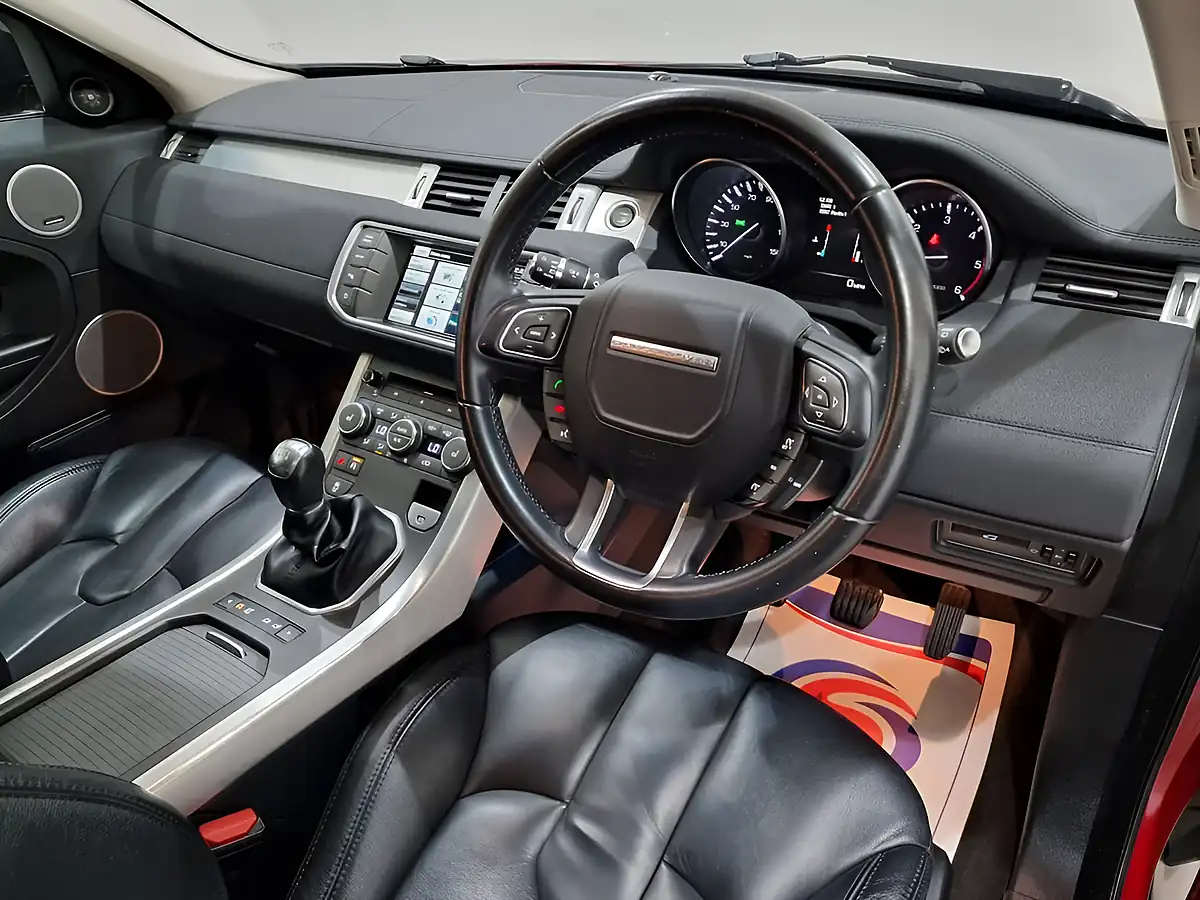 Used 2015 Land Rover Range Rover Evoque Pure Tech Firenze Red - Interior and Exterior details 19
