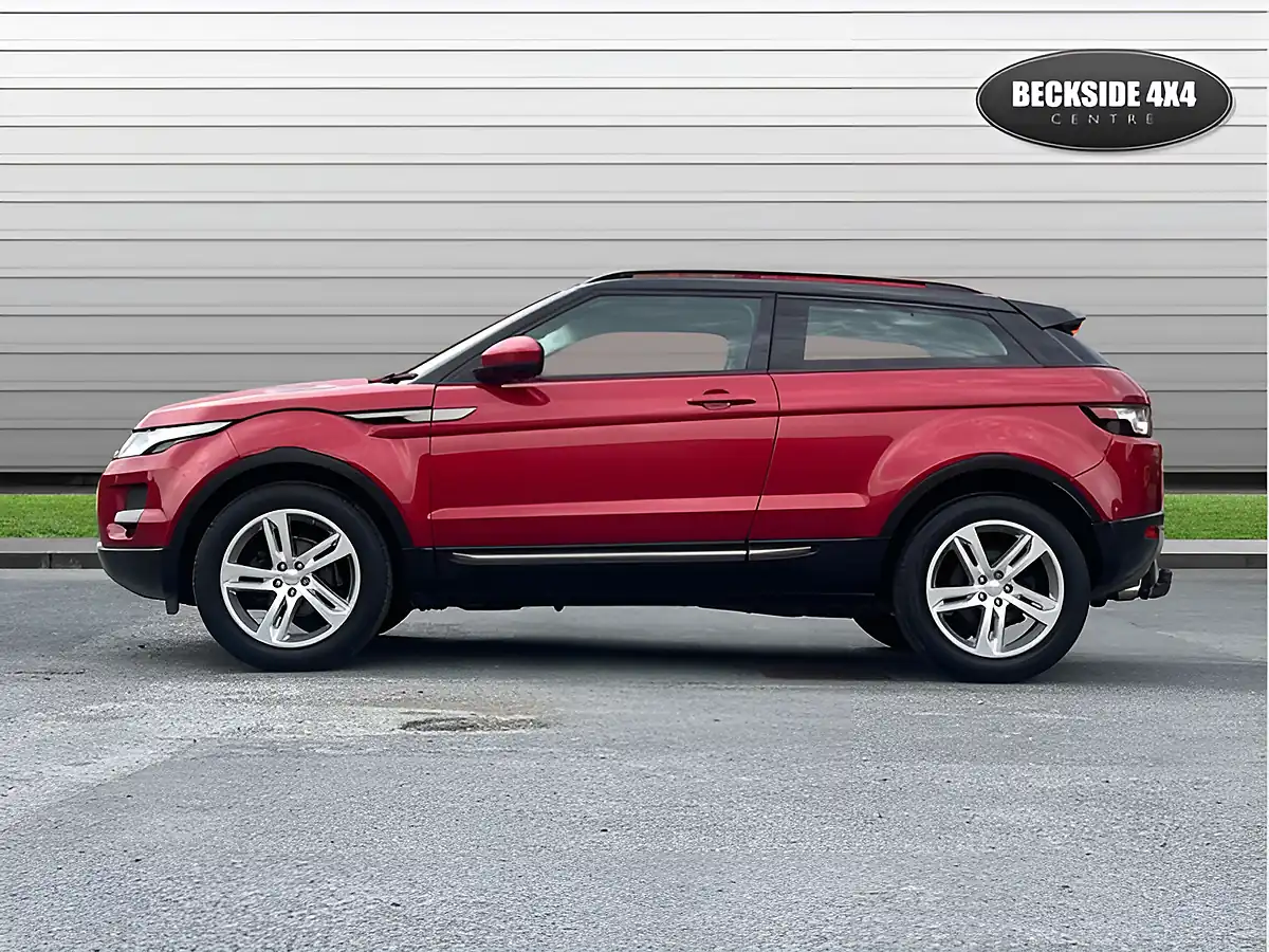Used 2015 Land Rover Range Rover Evoque Pure Tech Firenze Red - Interior and Exterior details 6