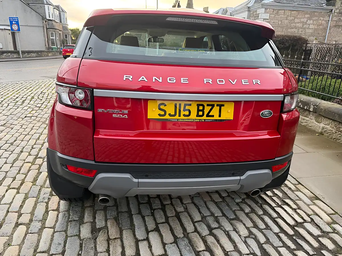 Used 2015 Land Rover Range Rover Evoque Pure Tech Firenze Red - Interior and Exterior details 11