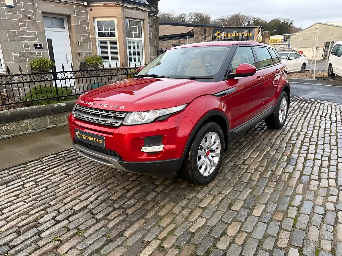 Used 2015 Land Rover Range Rover Evoque Pure Tech Firenze Red - Interior and Exterior details 3