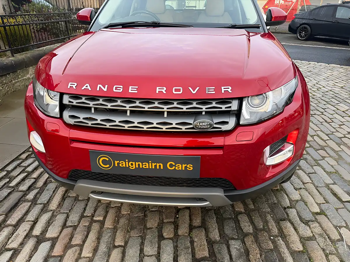 Used 2015 Land Rover Range Rover Evoque Pure Tech Firenze Red - Interior and Exterior details 6