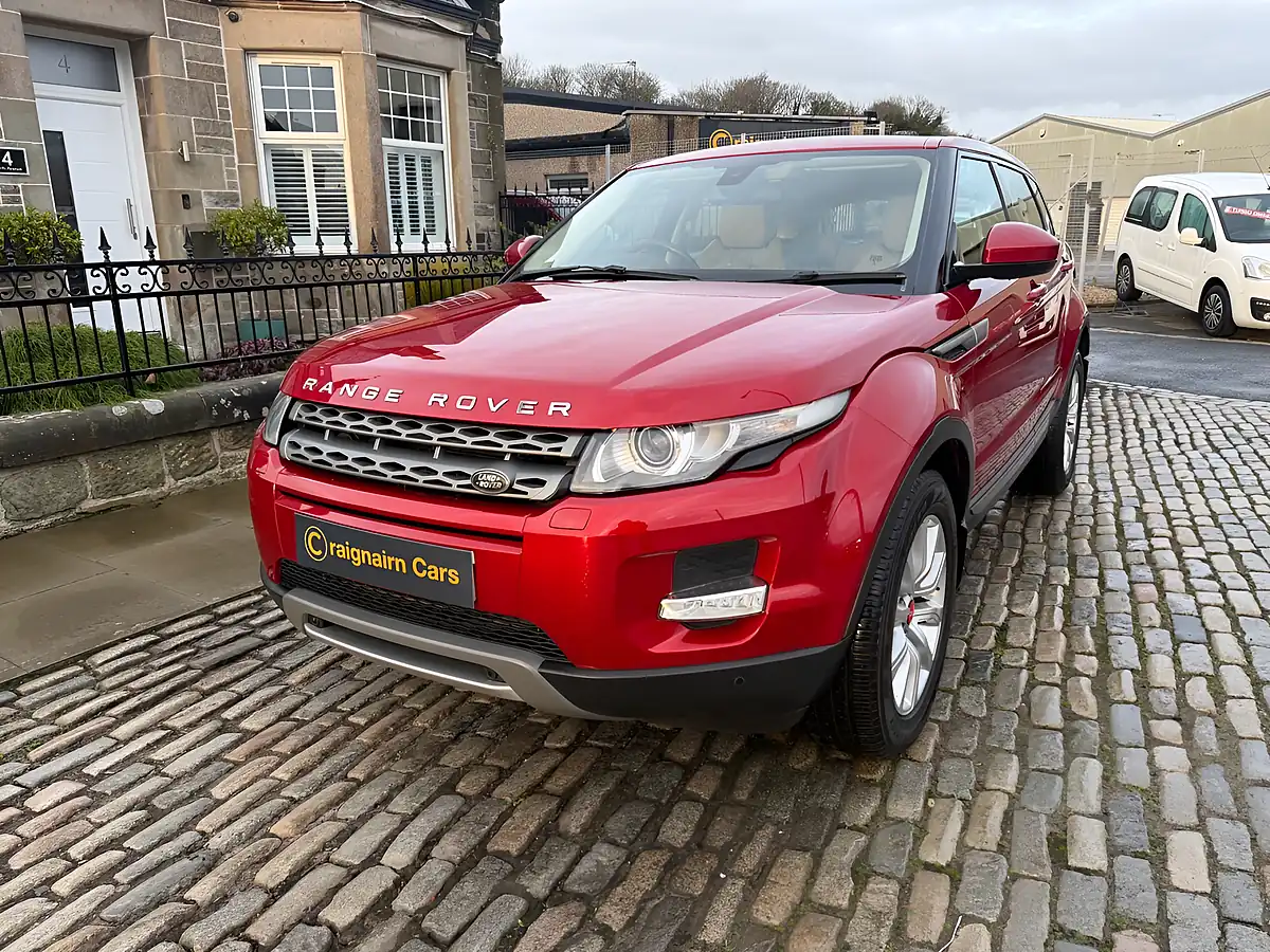 Used 2015 Land Rover Range Rover Evoque Pure Tech Firenze Red - Interior and Exterior details 9