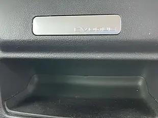 Used 2015 Land Rover Range Rover Evoque Pure Tech Fuji White - Interior and Exterior details 17