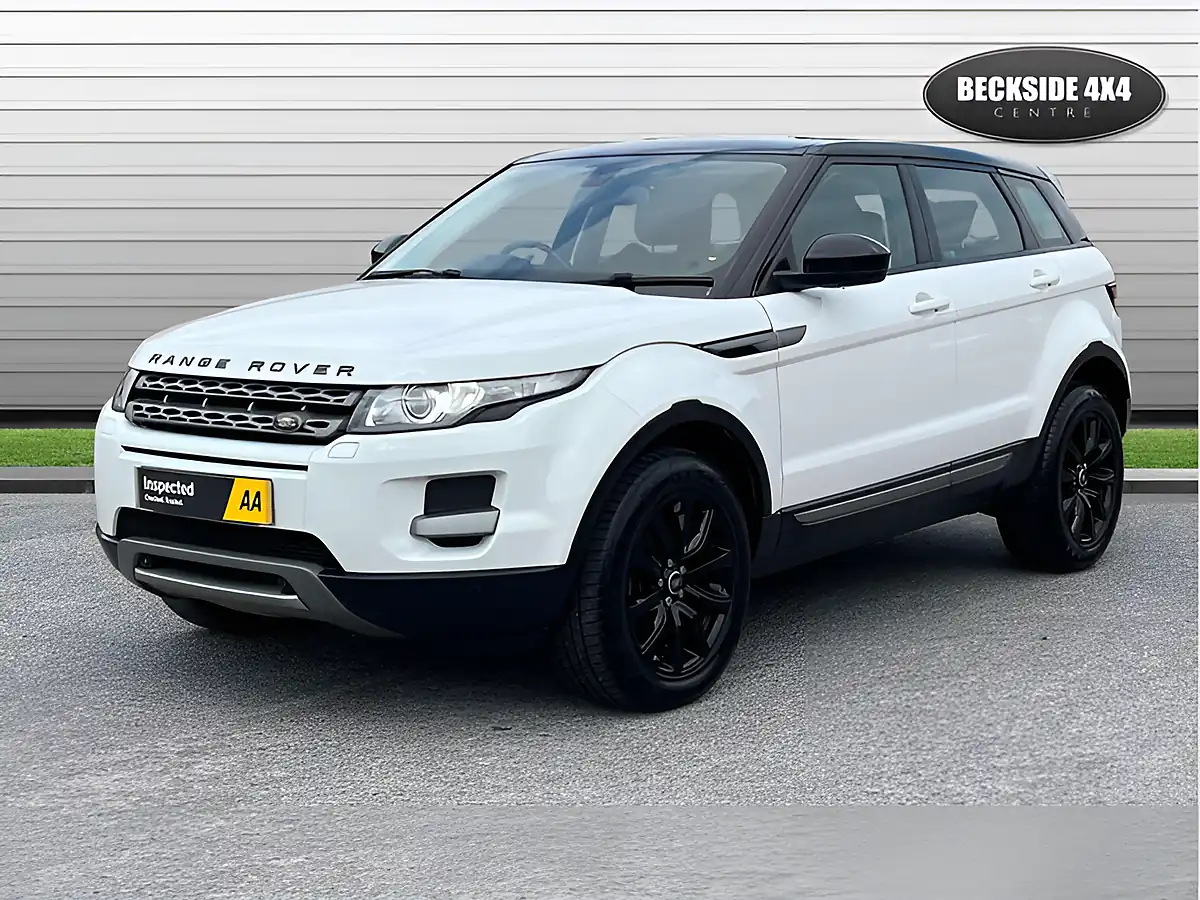 Used 2015 Land Rover Range Rover Evoque Pure Tech Fuji White - Interior and Exterior details 5